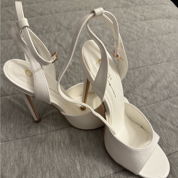 Brand new white heels - Picture 3 of 4